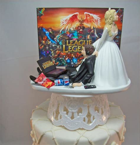 video game wedding cake topper|still game cake topper.